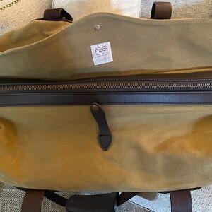 LARGE RUGGED TWILL FILSON DUFFLE BAG